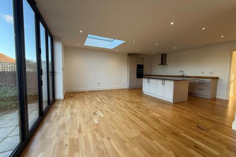 4 bedroom house for sale, Ightham Road, Erith DA8