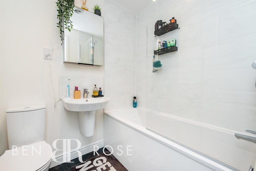 Master Ensuite