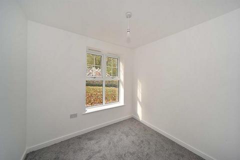 2 bedroom apartment for sale, Wightman Avenue, Macclesfield, Cheshire, SK10 3GU