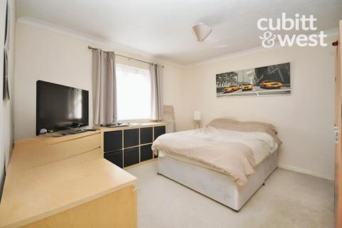 2 bedroom apartment to rent, Newbury Road, Crawley, RH10 7SP