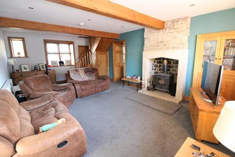 3 bedroom end of terrace house for sale, High Street, Steeton, Keighley, BD20