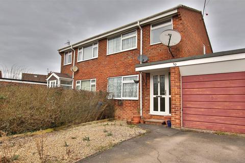 3 bedroom semi-detached house for sale, Tirlebank Way, Tewkesbury