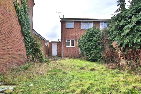 3 bedroom semi-detached house for sale, Tirlebank Way, Tewkesbury