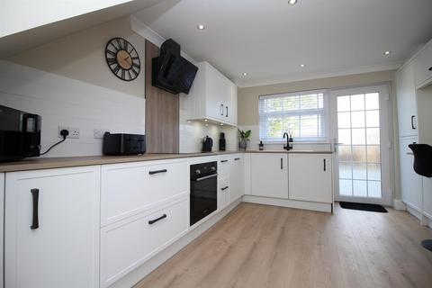 8 Allan Road, Whitburn, Bathgate, EH47 0PB