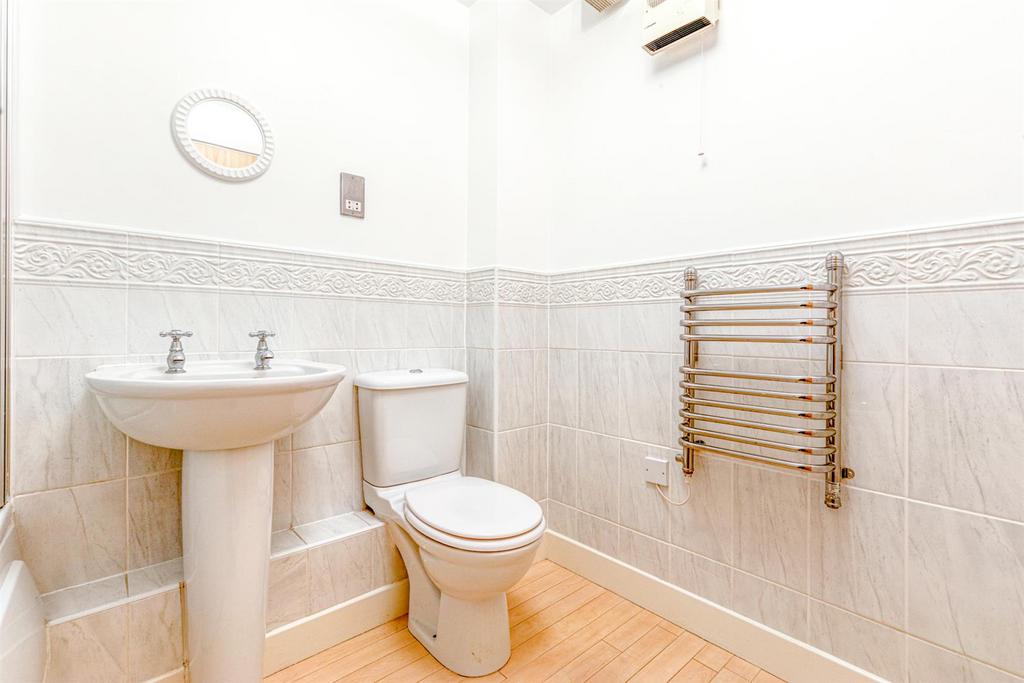 Ensuite