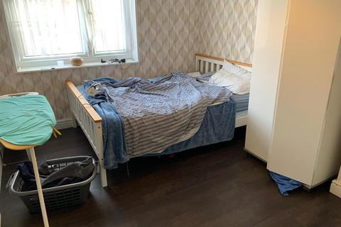 4 bedroom house to rent, Chadd Green, London