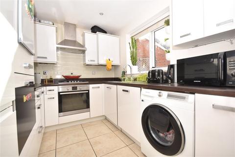 10 Barrowby Close, Garforth, Leeds, LS25 1AE