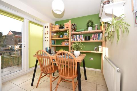 10 Barrowby Close, Garforth, Leeds, LS25 1AE