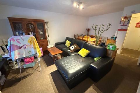 2 bedroom flat for sale, Waterfield Close, Belvedere DA17