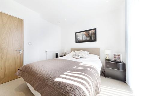 1 bedroom apartment for sale, Thanet Tower, London E16