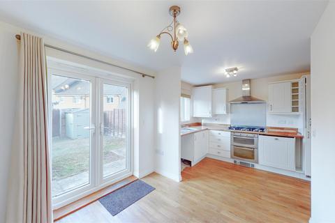 3 bedroom terraced house to rent, Hundred Acre Way, Red Lodge