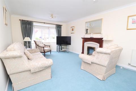 2 bedroom detached bungalow for sale, Hazelwood Grove, Worksop S80