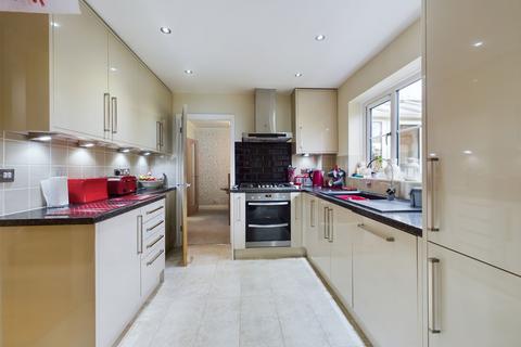 37 Clark Crescent, Towcester, NN12 7AG