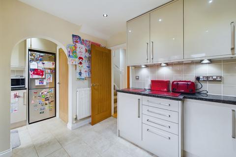 37 Clark Crescent, Towcester, NN12 7AG