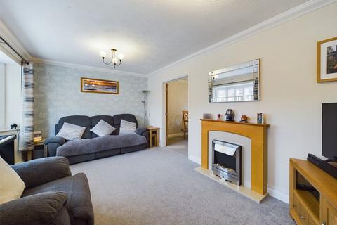 37 Clark Crescent, Towcester, NN12 7AG