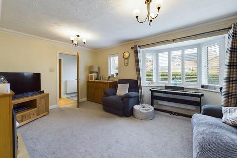 37 Clark Crescent, Towcester, NN12 7AG
