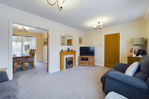 37 Clark Crescent, Towcester, NN12 7AG
