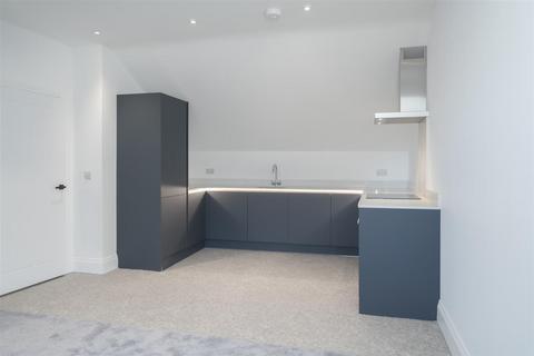 2 bedroom apartment to rent, Quadrant House, Quadrant Mews, Buxton