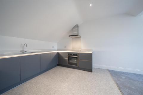 2 bedroom apartment to rent, Quadrant House, Quadrant Mews, Buxton