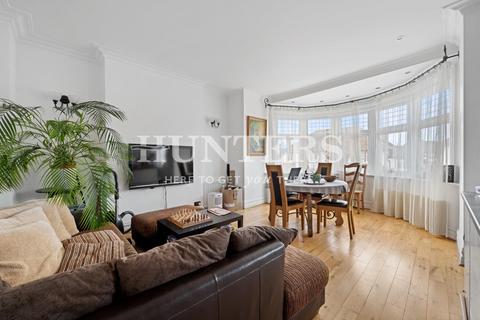 4 bedroom flat for sale, Heber Road, London