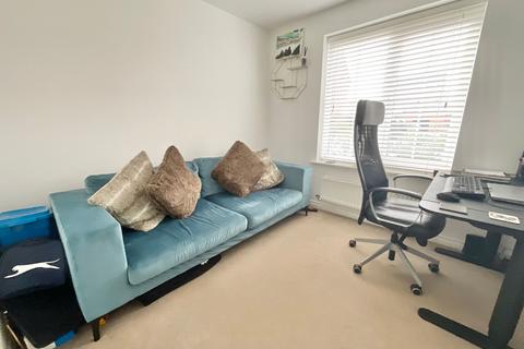 17 Badens Croft Road, Shavington, Crewe, CW2 5UA