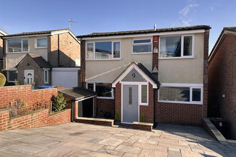 9 Howard Close, Leek, ST13 8JW