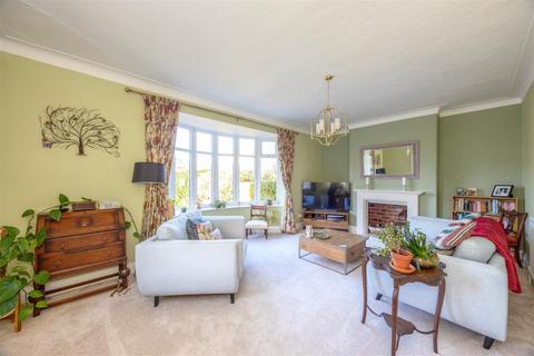 4 Dalewood Road, Sheffield, S8 0EB