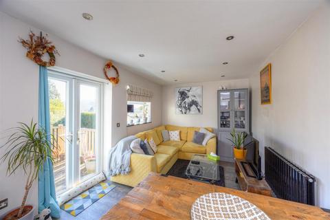 4 Dalewood Road, Sheffield, S8 0EB