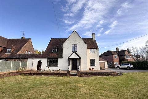 4 bedroom detached house for sale, Cheadle Road Leek