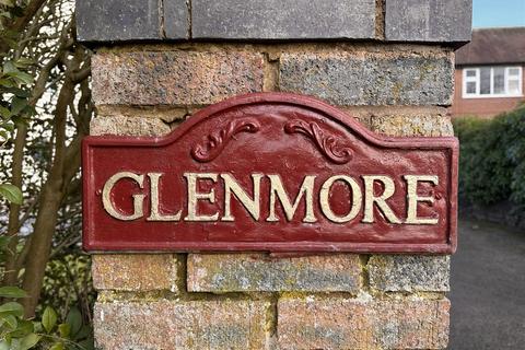 4 bedroom detached house for sale, Cheadle Road Leek