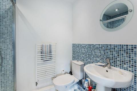 25 Nower Close West, Dorking, RH4 3DB