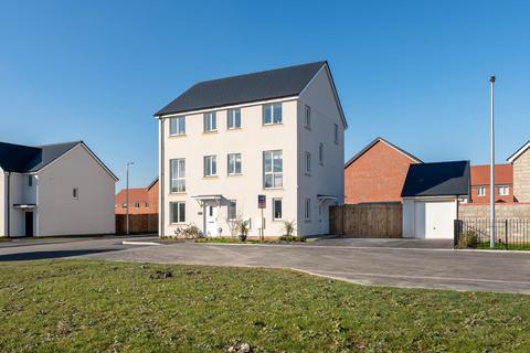 3 bedroom townhouse for sale, Lancaster Crescent, Haywood Village