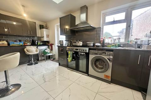 30 Brunel Road, Luton, LU4 0RX