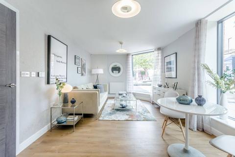 1 bedroom flat to rent, Acton Square, Acton, W3