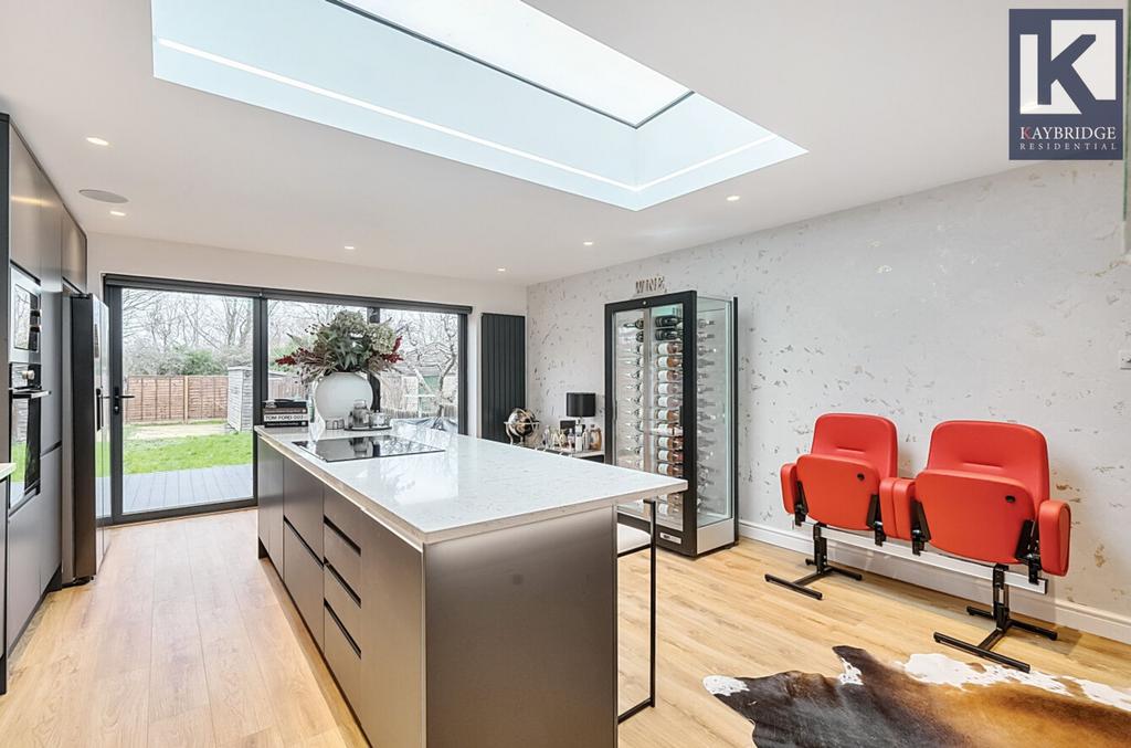 Sparrow Farm Road, Epsom