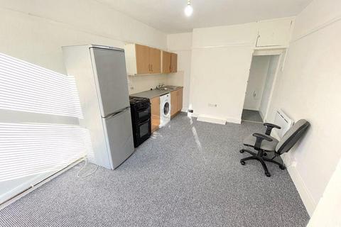 1 bedroom flat for sale, Carlton Avenue, Westcliff-on-Sea SS0