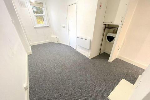 1 bedroom flat for sale, Carlton Avenue, Westcliff-on-Sea SS0