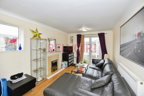 2 bedroom flat for sale, Channon Court, The Dell, Southampton SO15