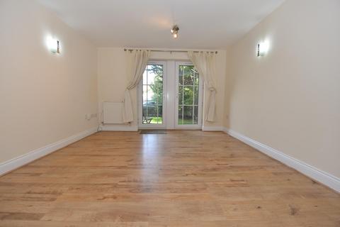 2 bedroom flat for sale, Hill Lane, Southampton SO15