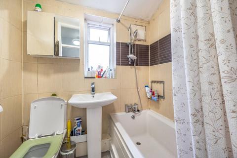 Plashet Grove, Plashet, London, E6