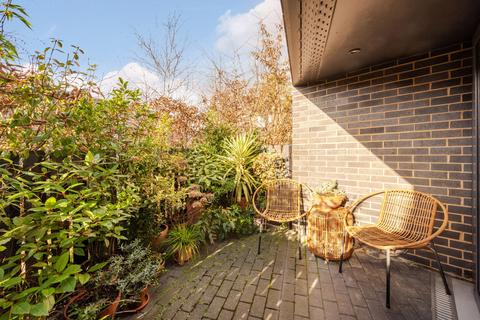 2 bedroom flat for sale, Old Carpenters Yard,  London, SE4