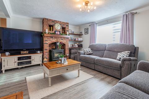 3 bedroom detached house for sale, Cedar Road, Rendlesham, IP12 2UN