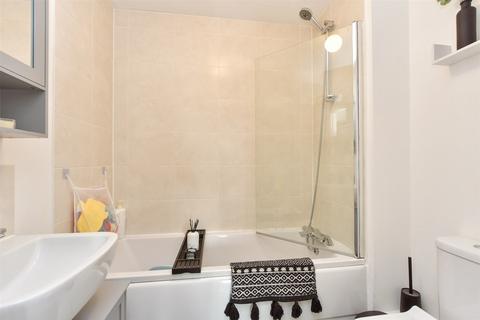 19 Baird Way, Minster On Sea, Sheerness, ME12 3UG