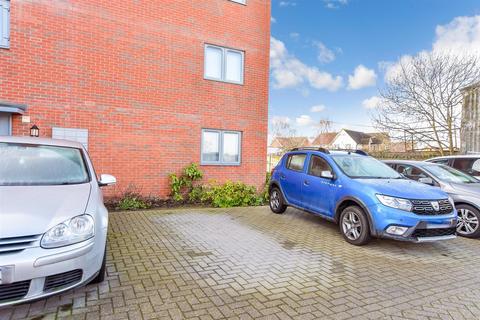 19 Baird Way, Minster On Sea, Sheerness, ME12 3UG