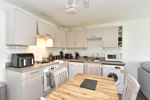 19 Baird Way, Minster On Sea, Sheerness, ME12 3UG