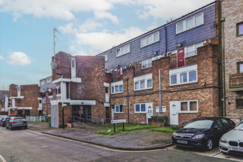 2 bedroom maisonette for sale, Dimond Close, London E7