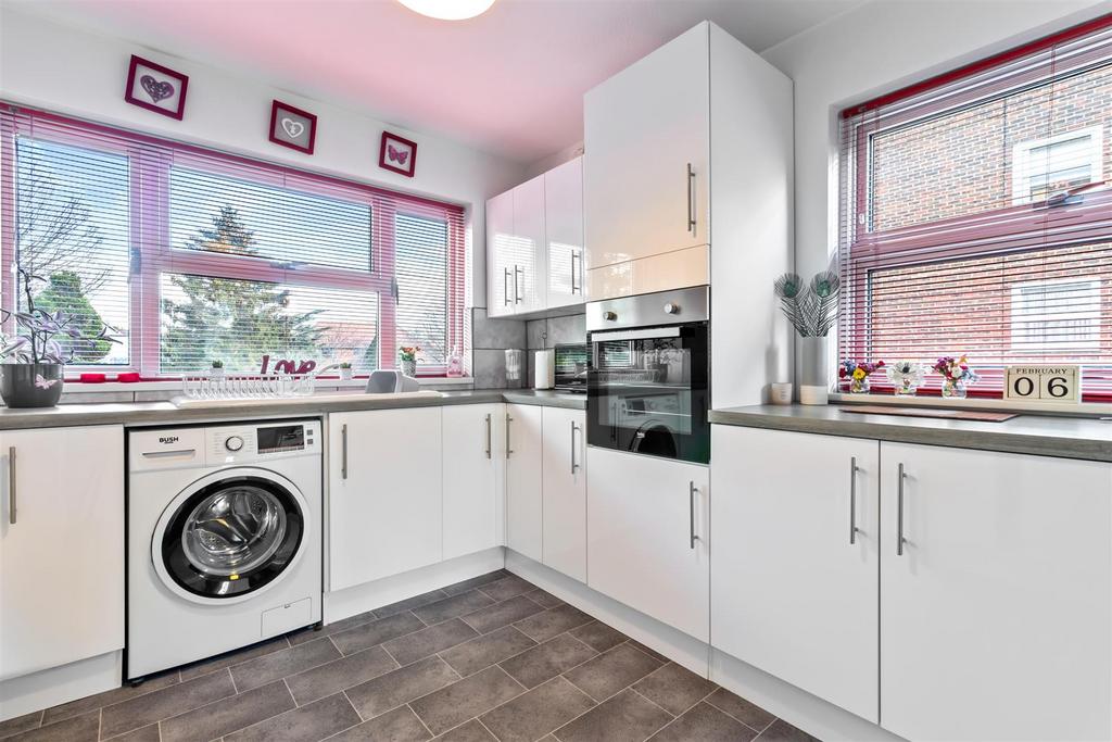 5 Camargue Court-013.jpg