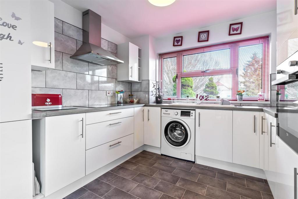 5 Camargue Court-012.jpg