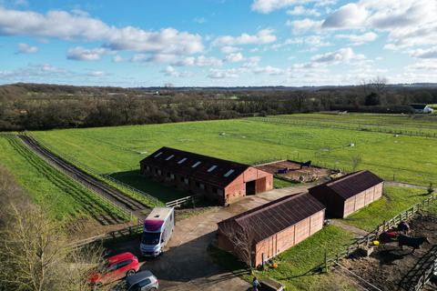 Farm for sale, Braydon SN5