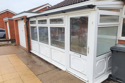 3 bedroom detached bungalow to rent, Aisne Close, Lincoln LN1